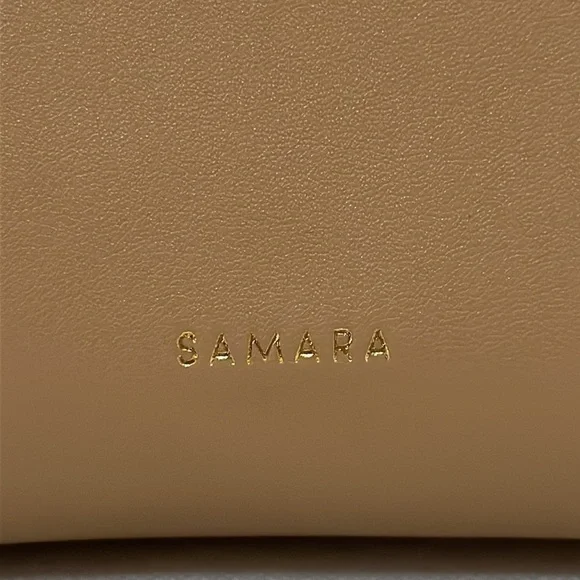 Samara Vegan Crossbody Bag with Skin & Co Truffle Therapy Toner & Cleansing Oil - Picture 9 of 11